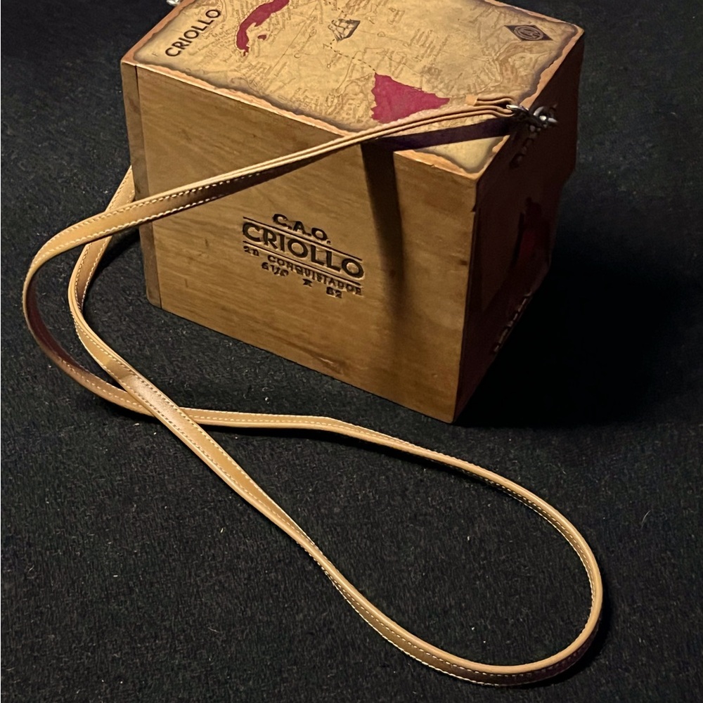 Cigar box with drawers